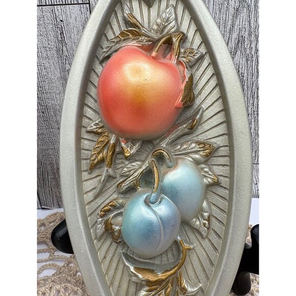 Vintage Lusterware Chalkware Fruit Plaques Wall Decor Kitchen - Picture 5 of 6